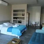 Ξενοδοχείο με διαμερίσματα Luxury Δερβένι