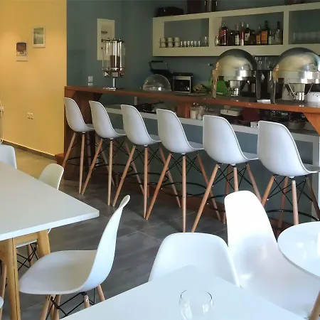 Luxury 泽尔韦尼翁