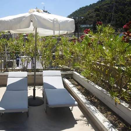 Luxury Derveni