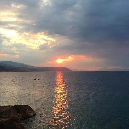 Alissachni Luxury Hotel apartamentowy Derveni