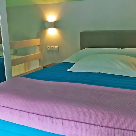 מלון דירות Alissachni Luxury 3*